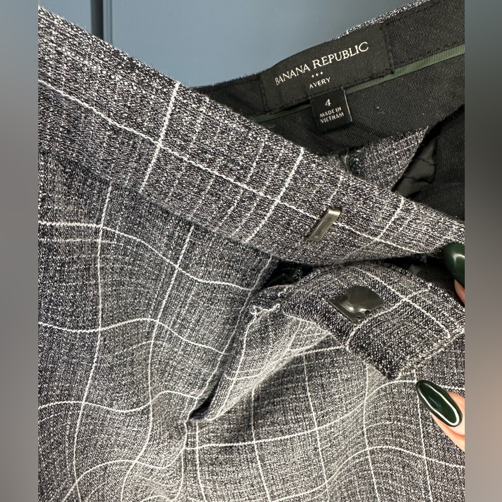 Banana Republic Grey Plaid Women’s Dress Pants - Classic Tailored Fit